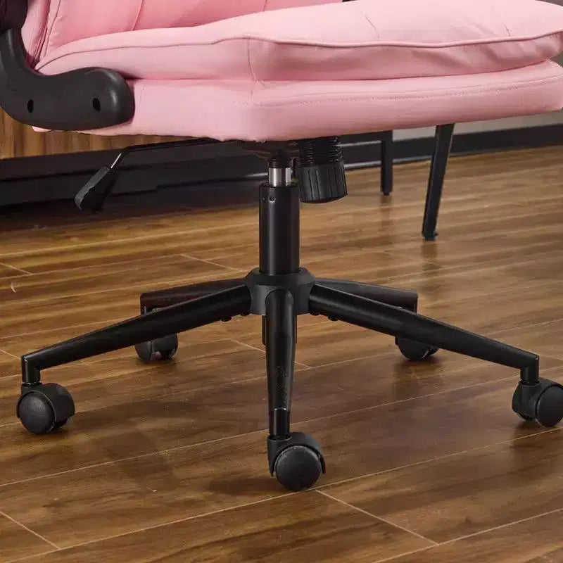 Fauteuil pivotant d'intérieur en similicuir noir avec dossier capitonné à clous et tirettes