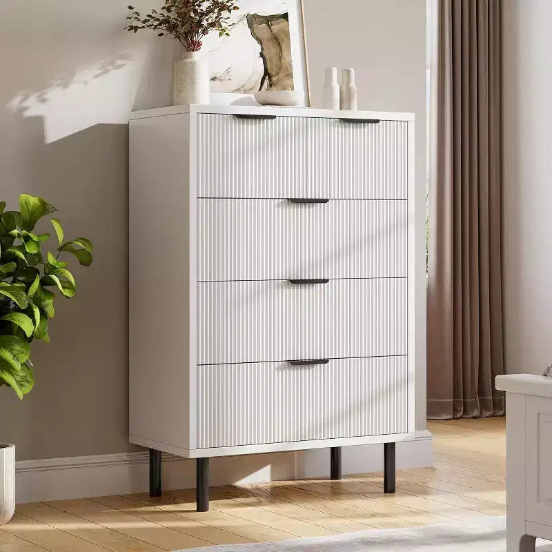 Commode Blanche à 5 Tiroirs Cannelés, Chiffonnier Moderne Haut avec Pieds en Métal pour Chambre à Coucher