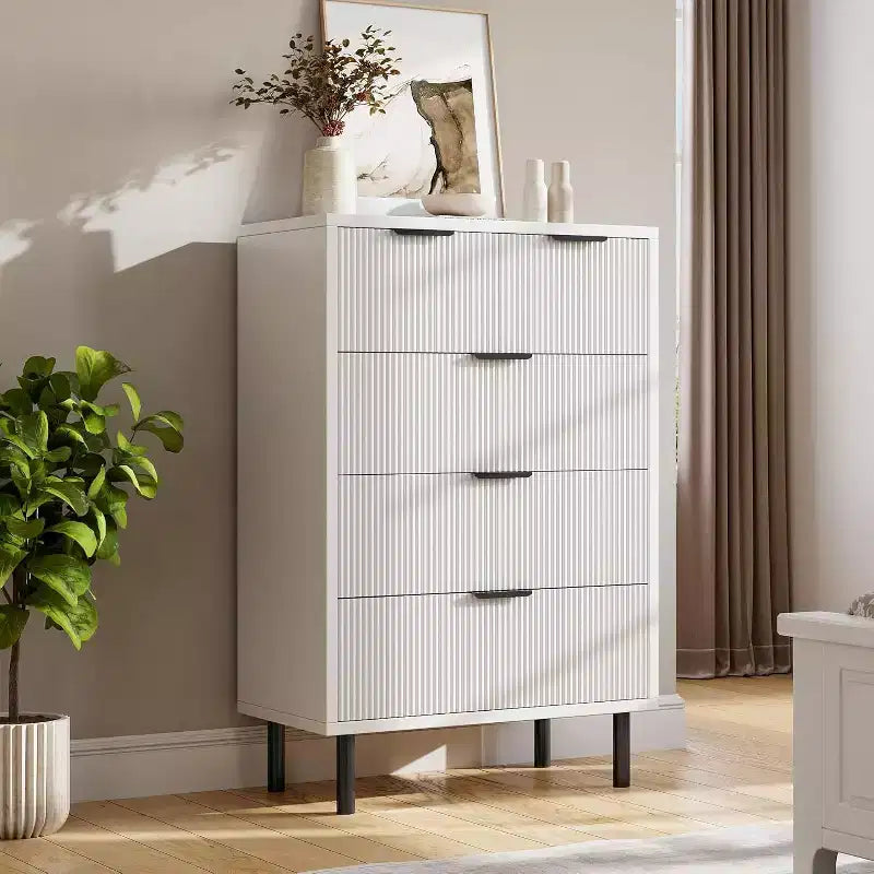 Commode Blanche à 5 Tiroirs Cannelés, Chiffonnier Moderne Haut avec Pieds en Métal pour Chambre à Coucher