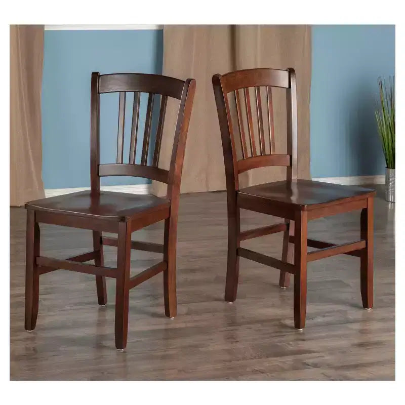 Chaises de dossier en noyer massif, assise profilée